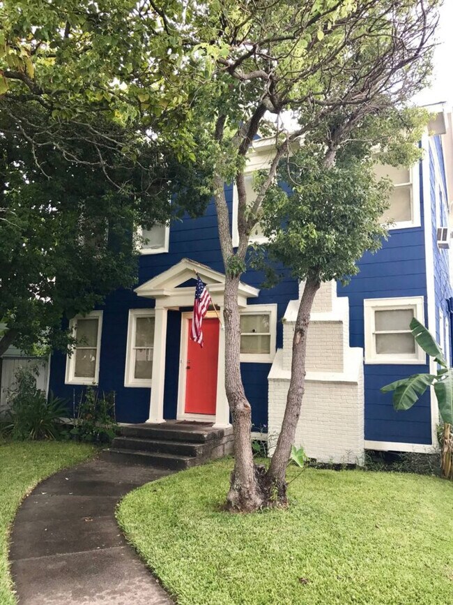 Building Photo - 2521 Avenue Q