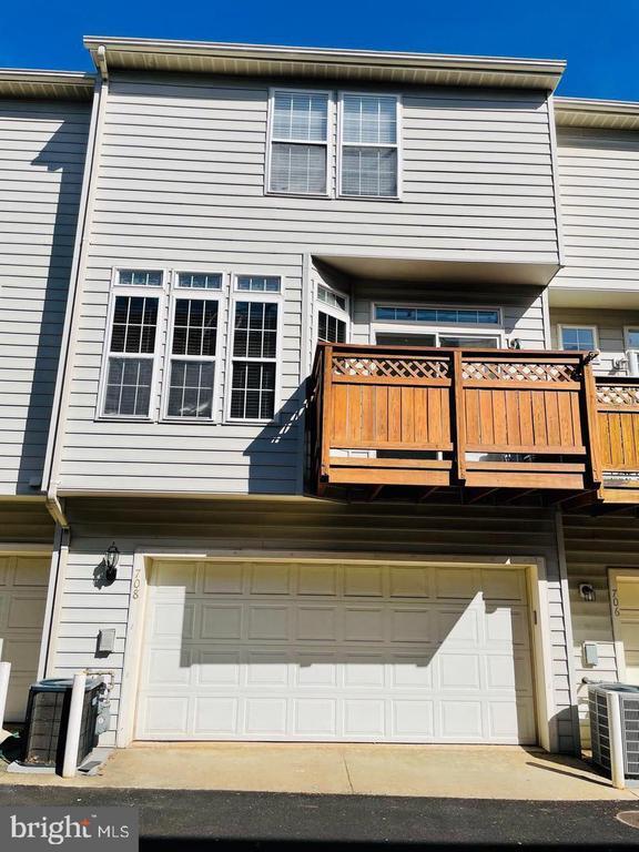 Building Photo - 708 Scarburgh Way