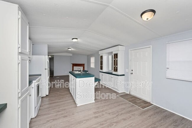 Building Photo - 886 Frye Rd