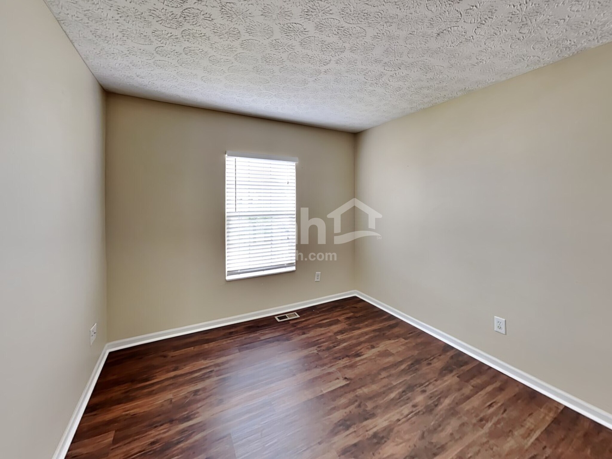 Building Photo - 9255 Ruston Ln