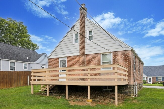 Building Photo - Charming 3-Bedroom Home in Marple Newtown ...
