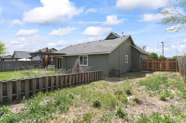 Building Photo - 6216 S Lone Tree Ave