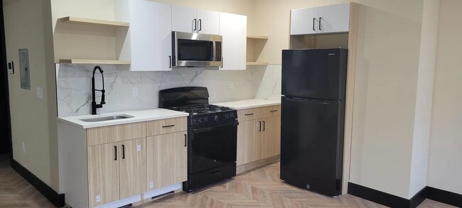 Building Photo - 285 Monticello Ave