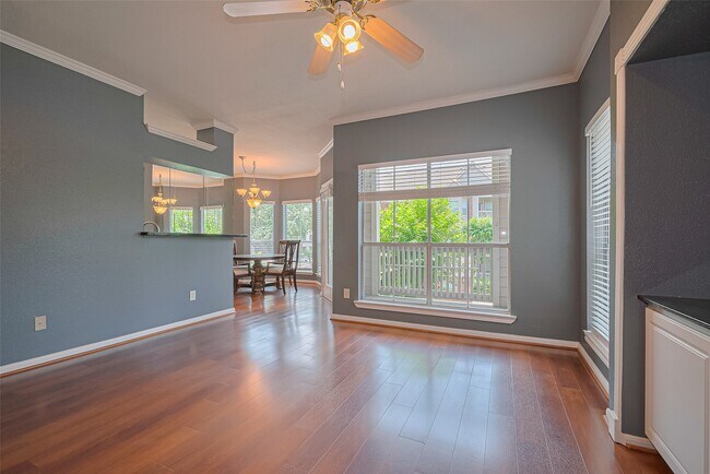 Building Photo - 1330 Old Spanish Trl