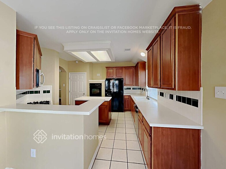 Building Photo - 613 Chestnut Dr