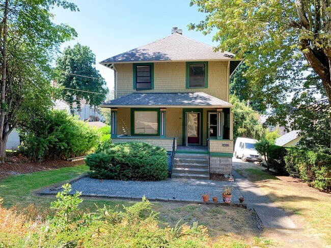 Building Photo - 821 Billy Frank Jr. St