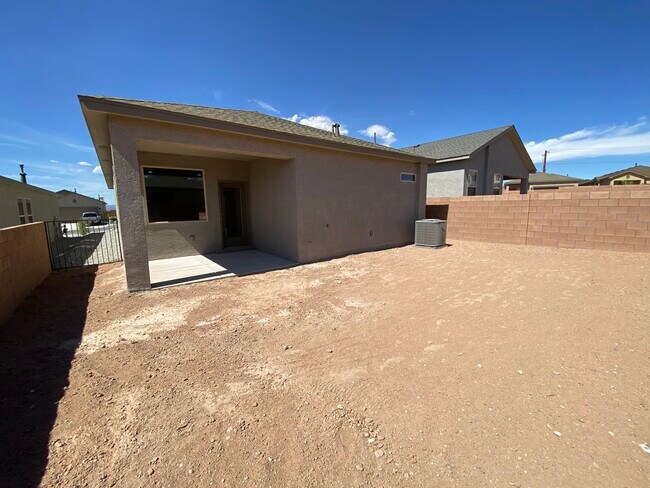 Building Photo - 4806 Mount Salas St NE