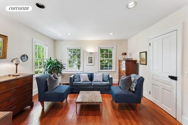 Building Photo - 148 Jermain Ave