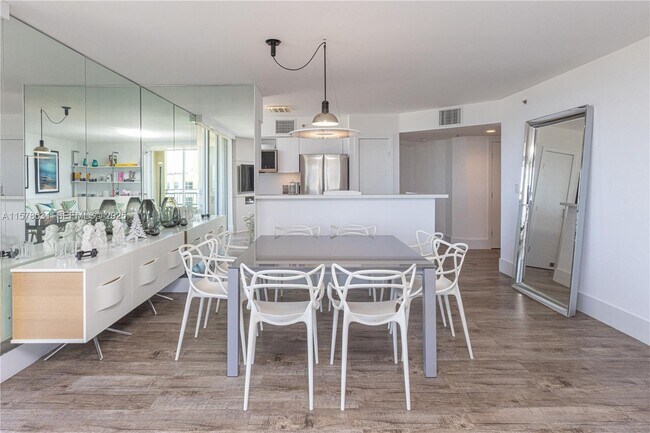 Building Photo - 90 Alton Rd