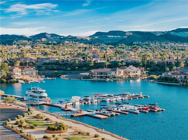 Building Photo - 66 Lakefront Dr