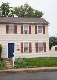 Building Photo - 53 E Summit St