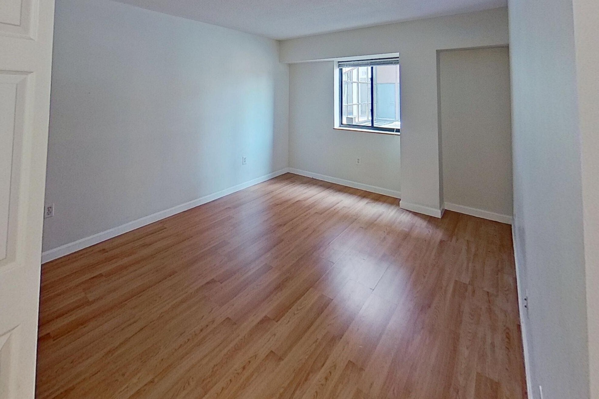 Building Photo - 147 Kelton St