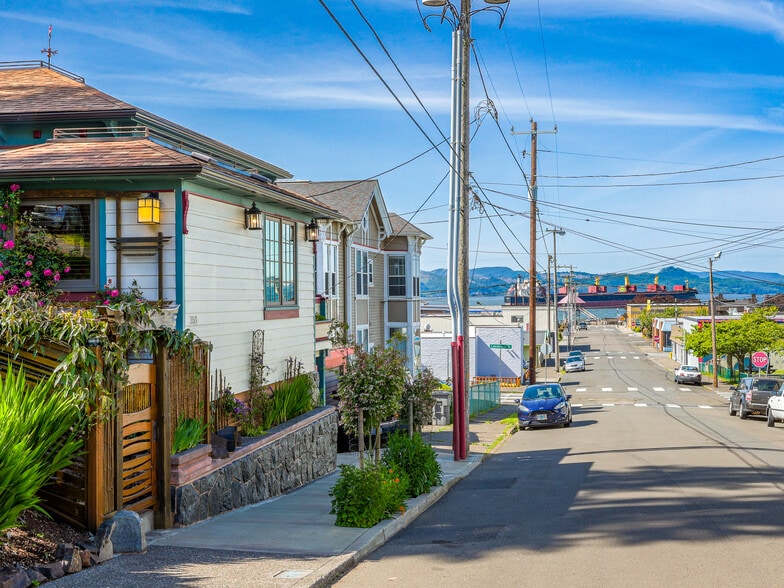 street view - 359 6th St