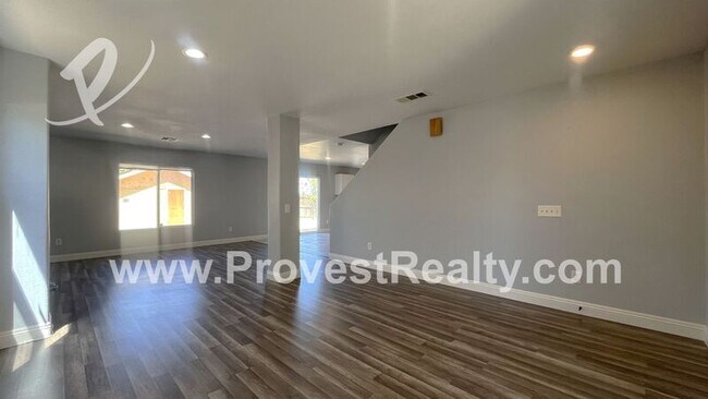 Building Photo - 9334 Azurite Ave