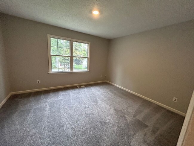 Building Photo - 308 Poplar St