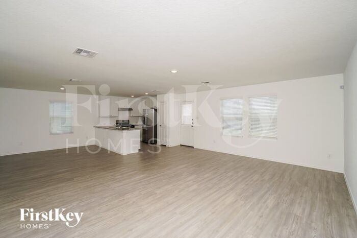 Building Photo - 2438 Double Oak Dr