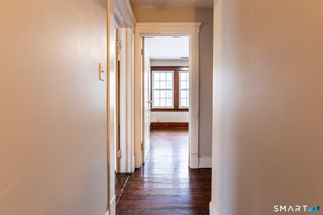 Building Photo - 941 1st Ave