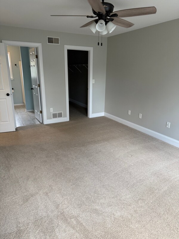 Building Photo - 125 Fieldstone Dr