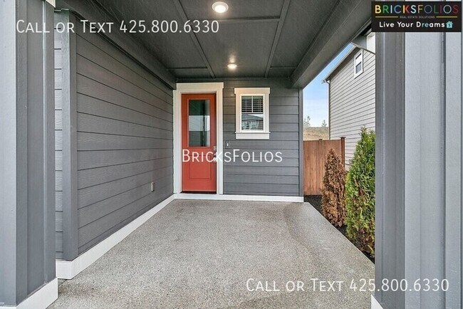 Building Photo - Your Dream Home Awaits in Port Orchard!
