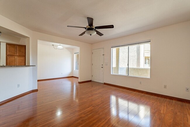 Building Photo - Ready to Move In - Two Bedrooms!