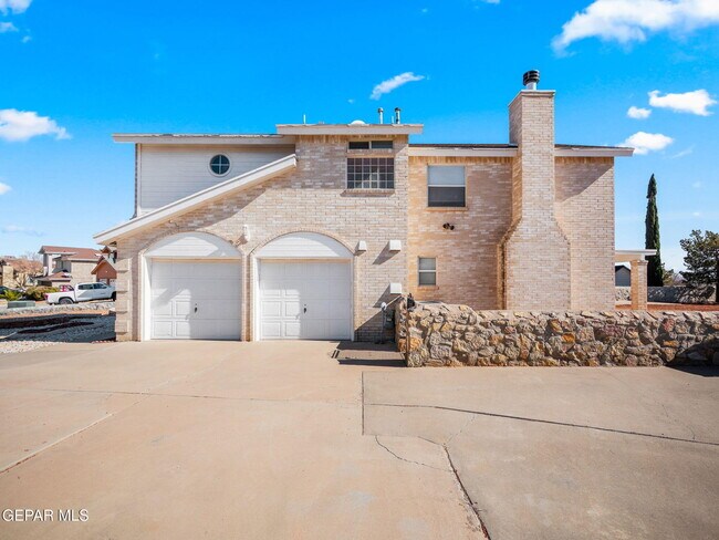 Building Photo - 4572 Loma Linda Cir