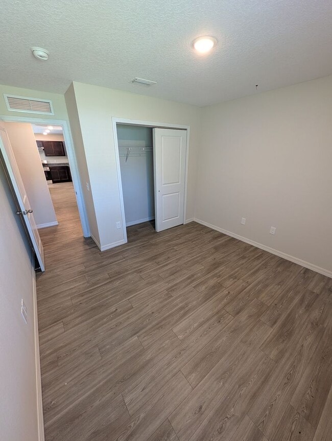 Building Photo - Beautiful 4-Bedroom Home in Jacksonville, FL