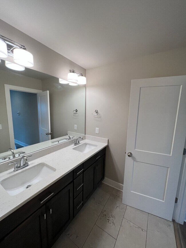 Building Photo - Topper Heights