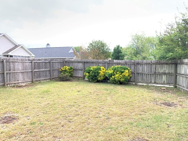 Building Photo - Nice Condo close to RAFB