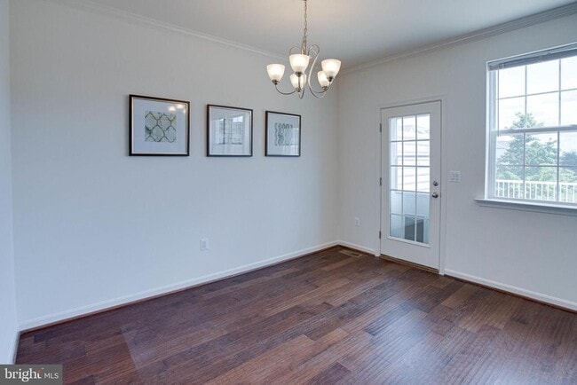 Building Photo - 25636 Pleasant Valley Rd