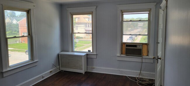 Building Photo - 108 Clay St