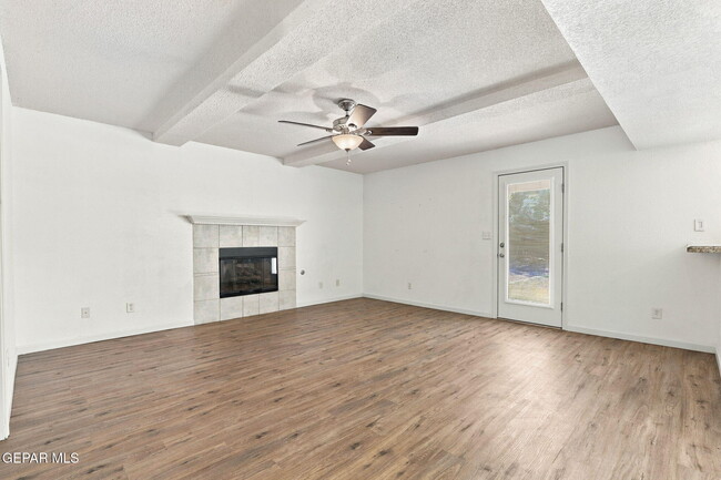 Building Photo - 6728 Dakota Ridge Dr
