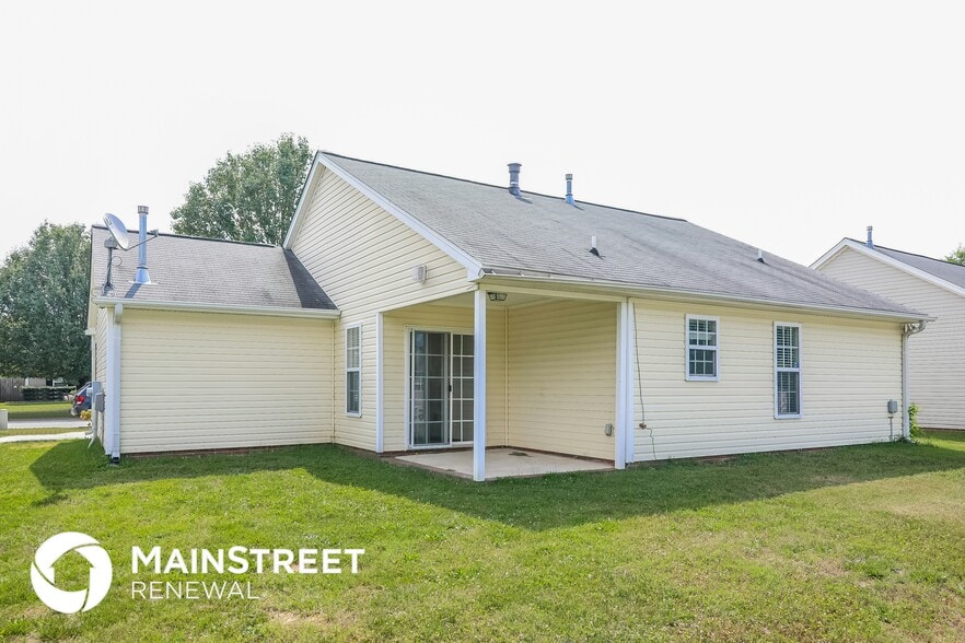 Building Photo - 3250 Trenchard Ln