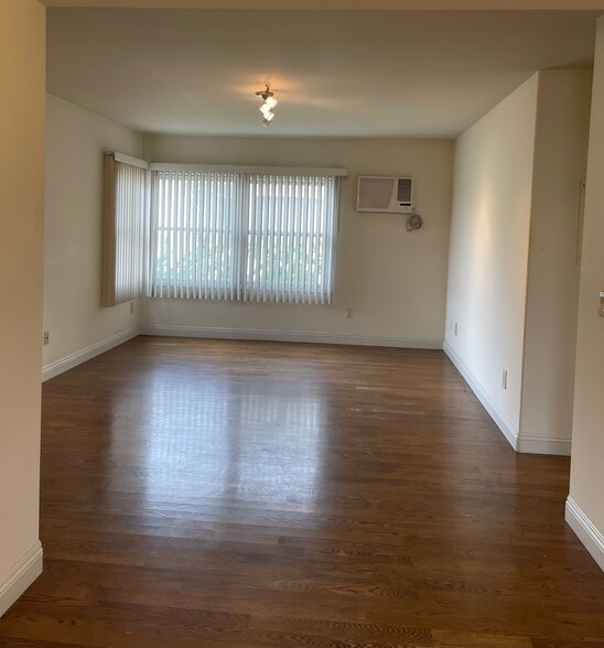 Building Photo - 5255 Via Campo St