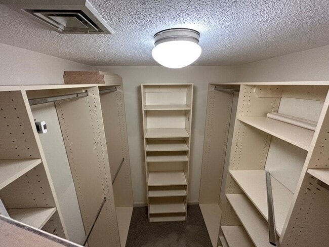 Building Photo - 14 Stony Brook Ln