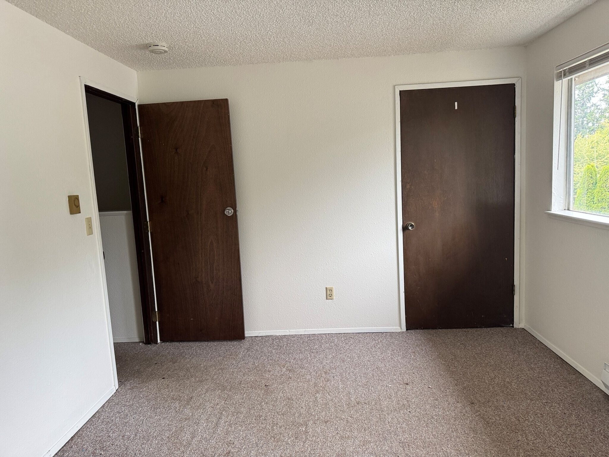 Building Photo - 950 SW Harrier Cir