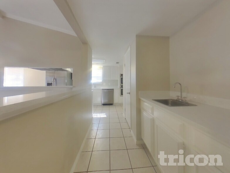 Building Photo - 3412 Ridge Haven Cir