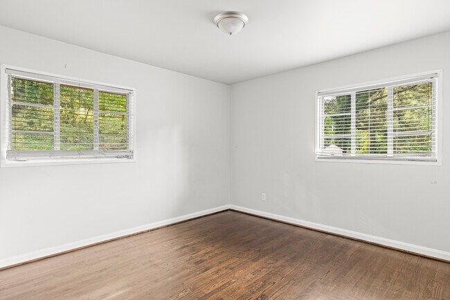 Building Photo - 2788 Lancaster Dr