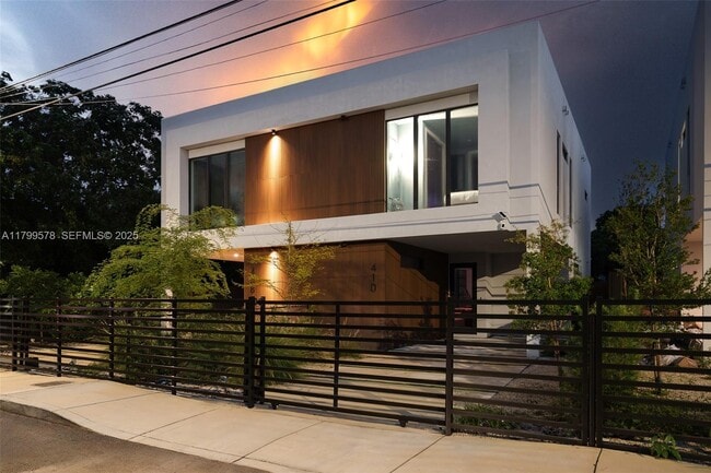 Primary Photo - 410 NW 52nd St