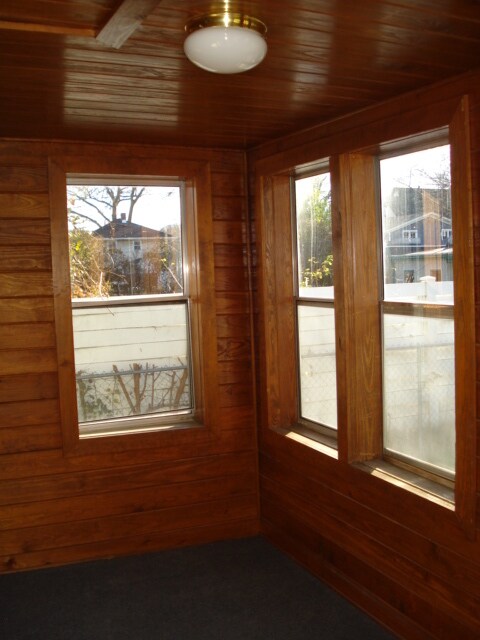 Building Photo - 1410 Winnebago St