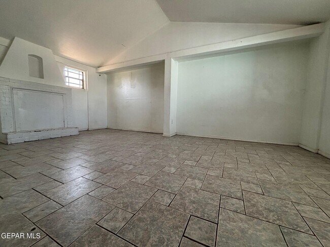 Building Photo - 212 Red Robin Dr