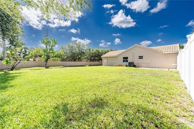 Building Photo - 1840 SW 135th Way