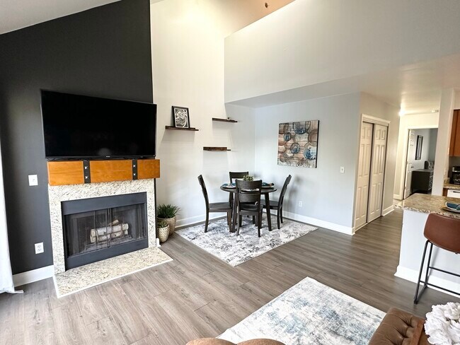 Building Photo - 2818 Davison Ave