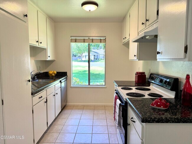 Building Photo - 1656 Orinda Ct