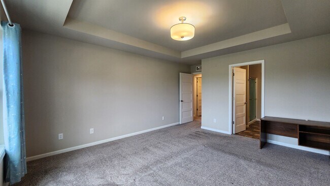 Building Photo - 9359 Highland Gate Way