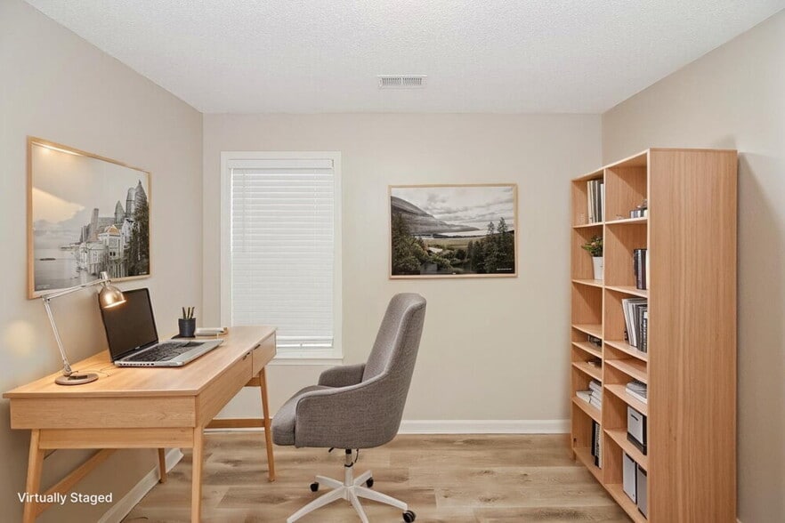 Building Photo - 600 W Ashley Glen Cir