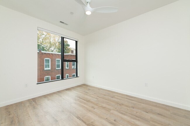 Building Photo - 10 Sewall St