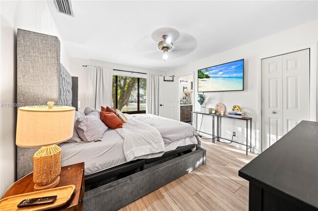 Building Photo - 7835 W 16th Ct