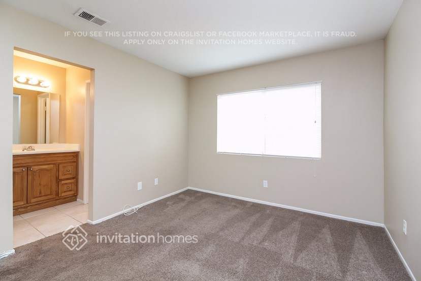 Building Photo - 8029 Linares Ave