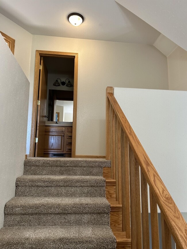 Building Photo - 3240 E Capitol Ave