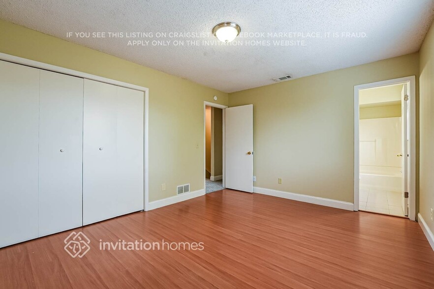 Building Photo - 113 Woodfield Ct